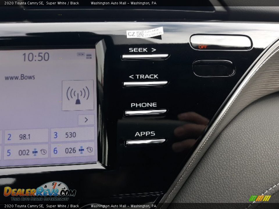 2020 Toyota Camry SE Super White / Black Photo #14