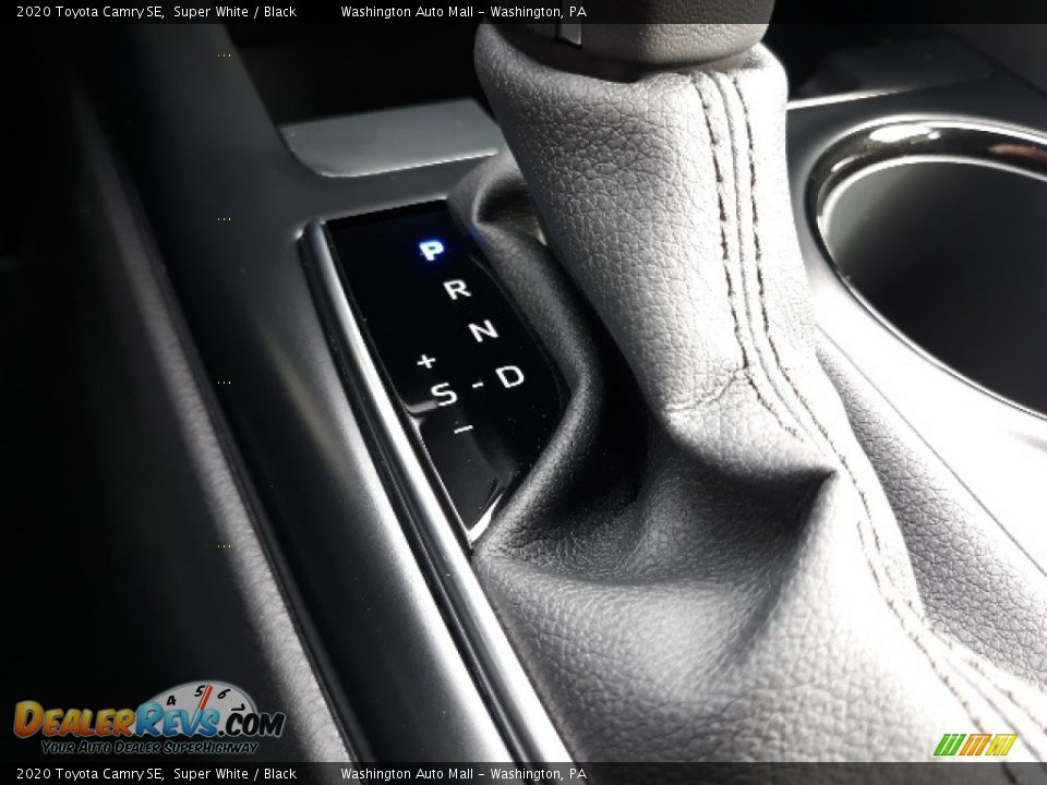 2020 Toyota Camry SE Super White / Black Photo #17