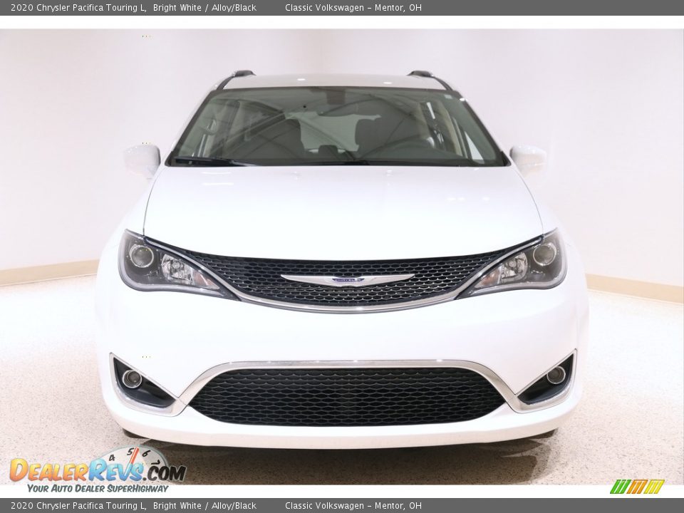 2020 Chrysler Pacifica Touring L Bright White / Alloy/Black Photo #2