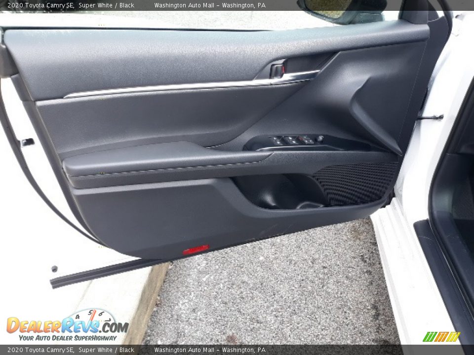 2020 Toyota Camry SE Super White / Black Photo #25