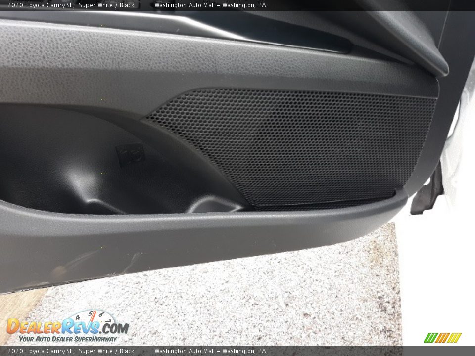 2020 Toyota Camry SE Super White / Black Photo #26