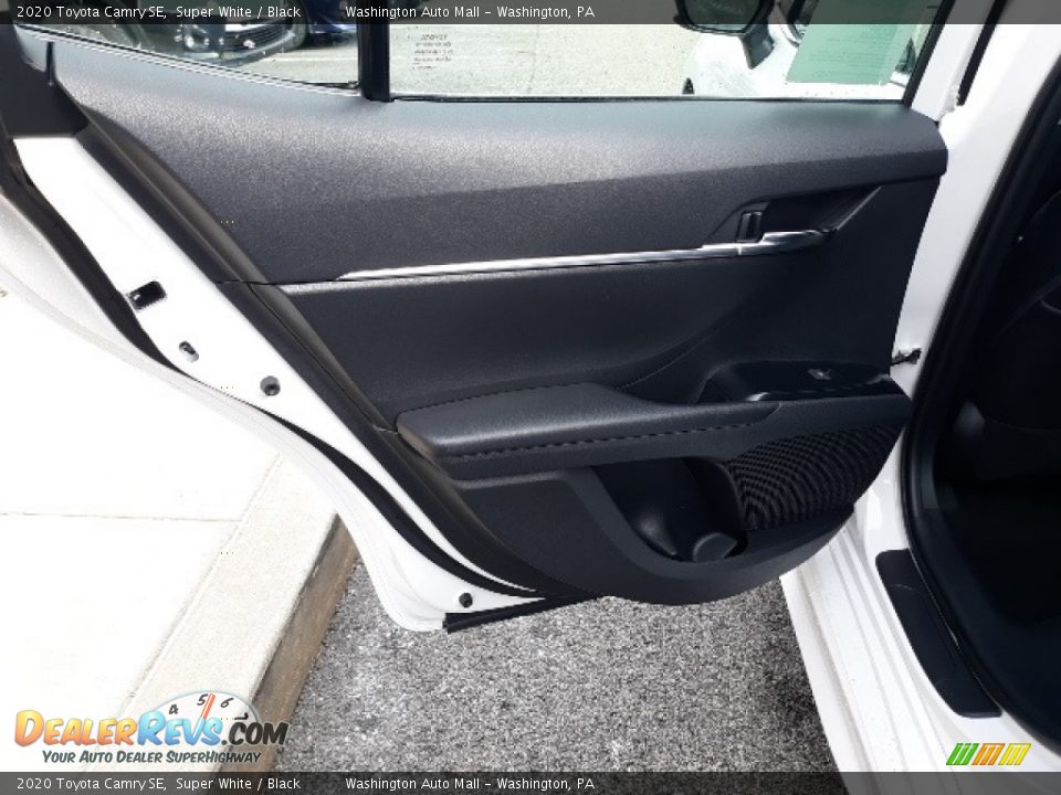 2020 Toyota Camry SE Super White / Black Photo #31