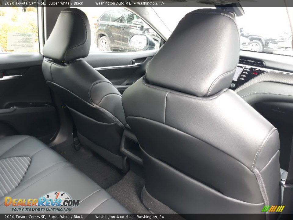 2020 Toyota Camry SE Super White / Black Photo #32