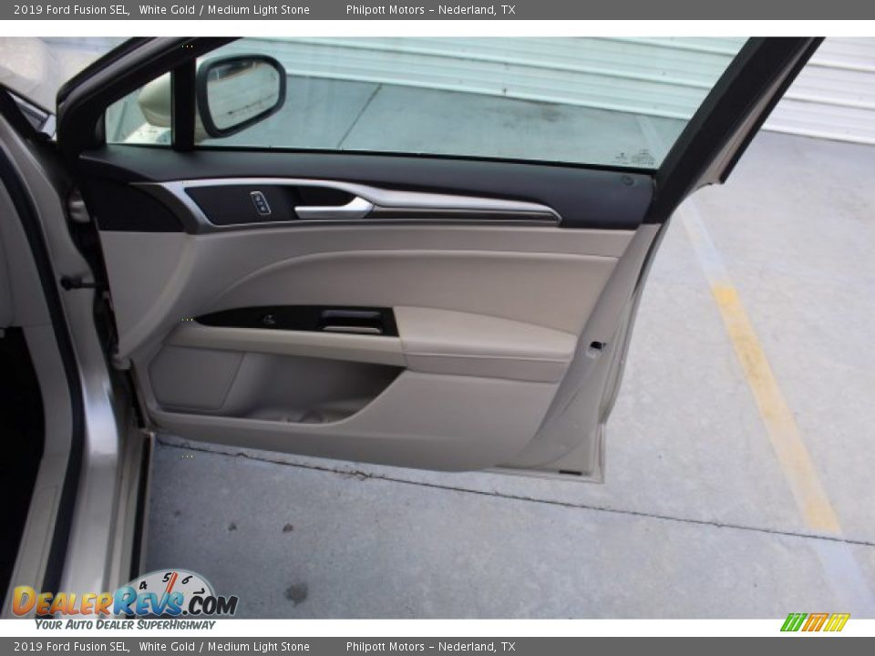 2019 Ford Fusion SEL White Gold / Medium Light Stone Photo #28