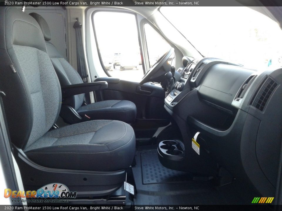 2020 Ram ProMaster 1500 Low Roof Cargo Van Bright White / Black Photo #15