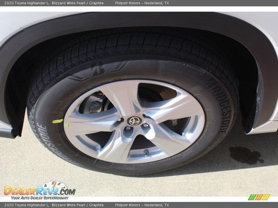 2020 Toyota Highlander L Blizzard White Pearl / Graphite Photo #5