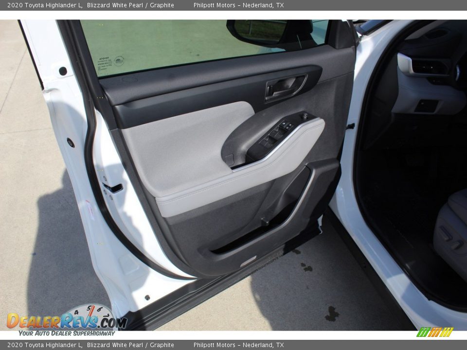 2020 Toyota Highlander L Blizzard White Pearl / Graphite Photo #9