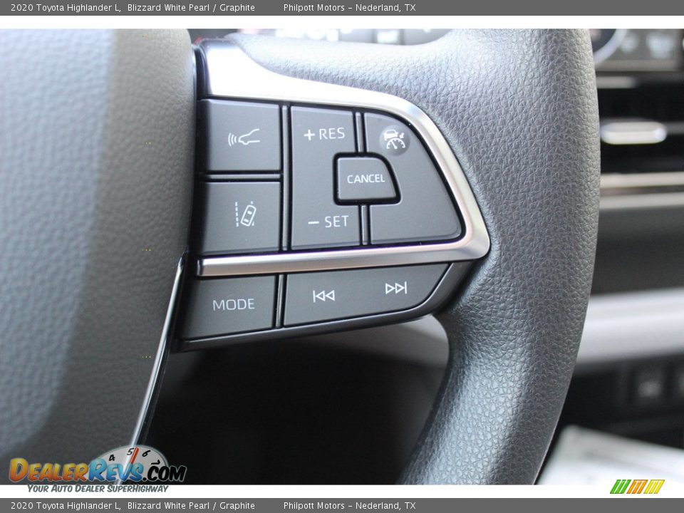2020 Toyota Highlander L Blizzard White Pearl / Graphite Photo #12