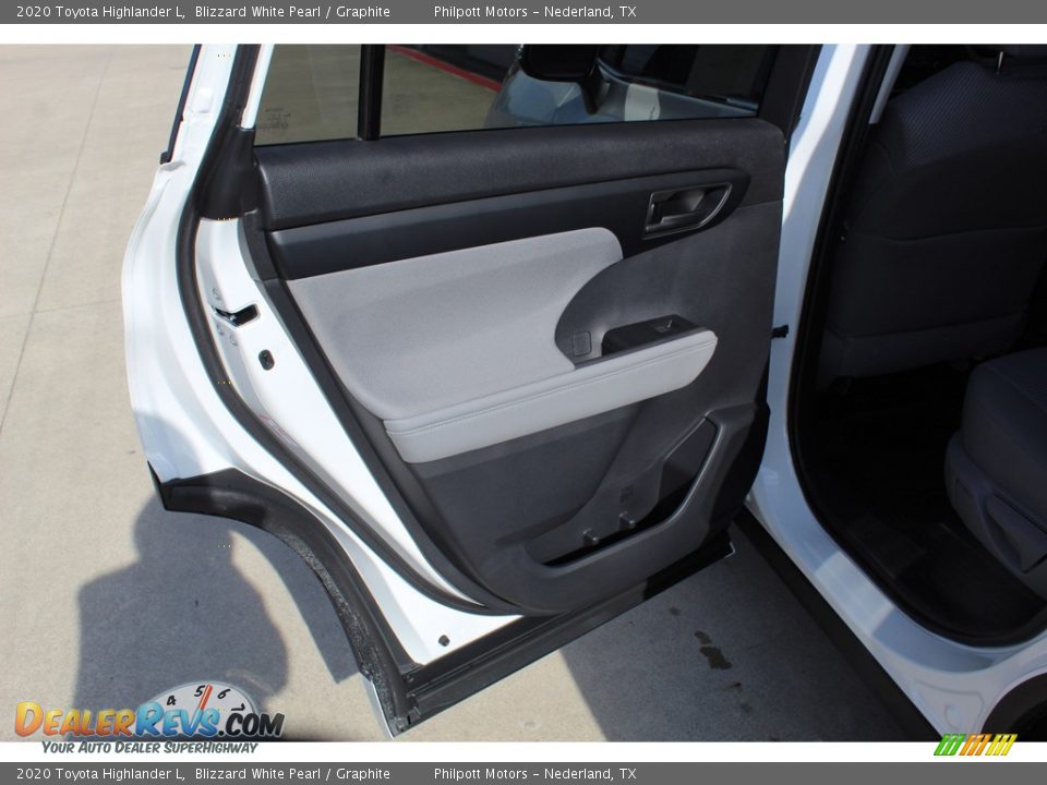2020 Toyota Highlander L Blizzard White Pearl / Graphite Photo #19