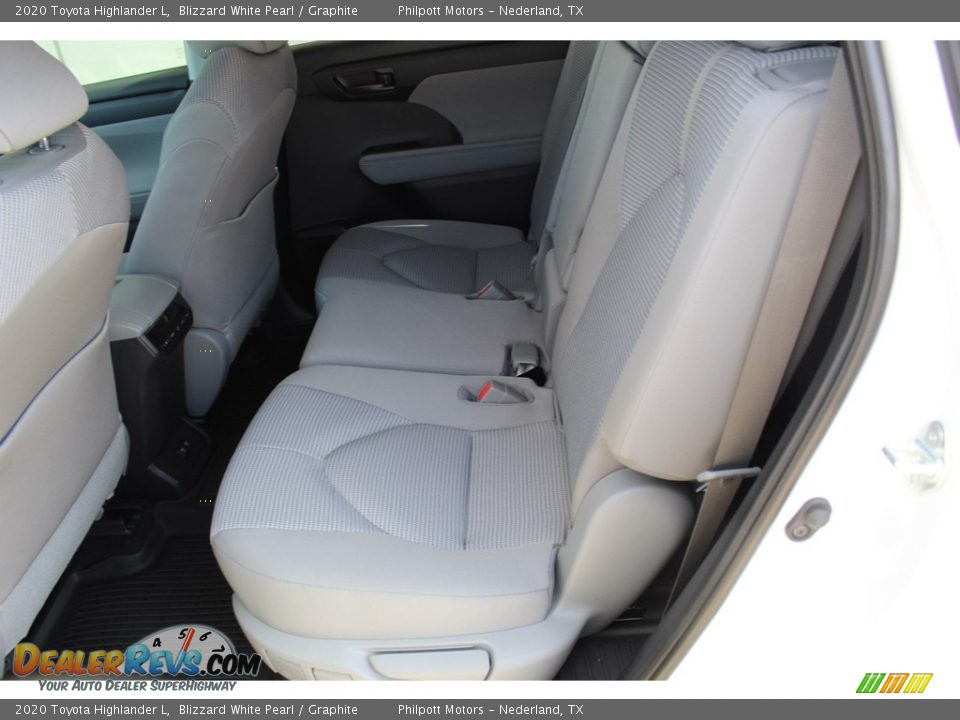 2020 Toyota Highlander L Blizzard White Pearl / Graphite Photo #20
