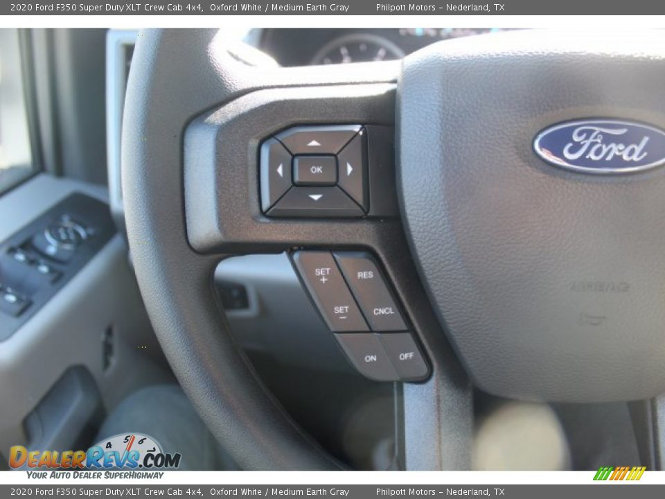 2020 Ford F350 Super Duty XLT Crew Cab 4x4 Oxford White / Medium Earth Gray Photo #10