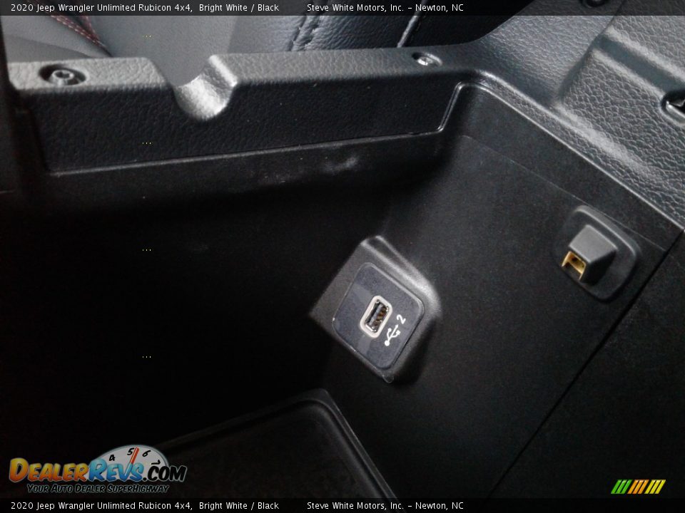 2020 Jeep Wrangler Unlimited Rubicon 4x4 Bright White / Black Photo #28