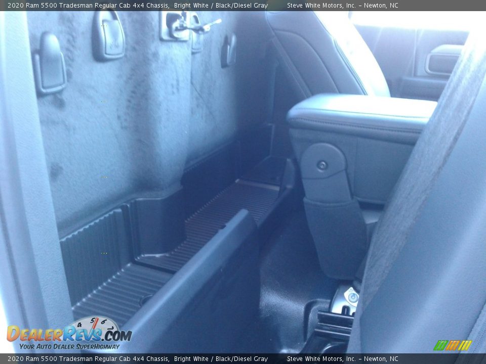 2020 Ram 5500 Tradesman Regular Cab 4x4 Chassis Bright White / Black/Diesel Gray Photo #12