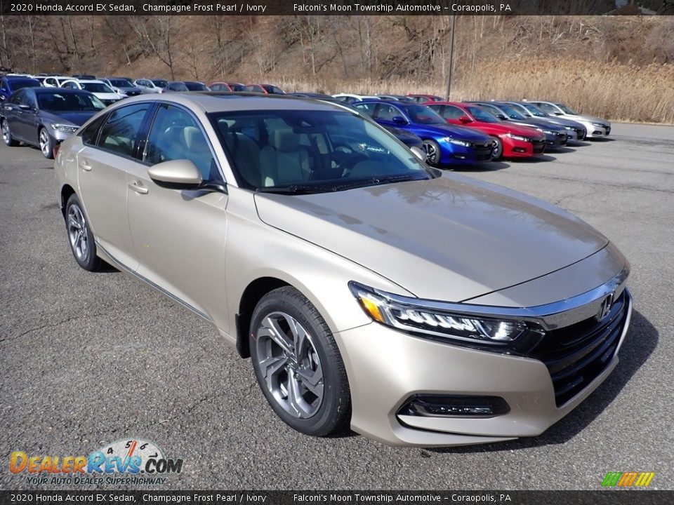 Front 3/4 View of 2020 Honda Accord EX Sedan Photo #5