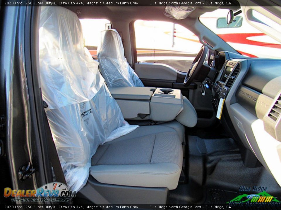 2020 Ford F250 Super Duty XL Crew Cab 4x4 Magnetic / Medium Earth Gray Photo #12