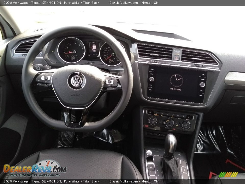 2020 Volkswagen Tiguan SE 4MOTION Pure White / Titan Black Photo #4