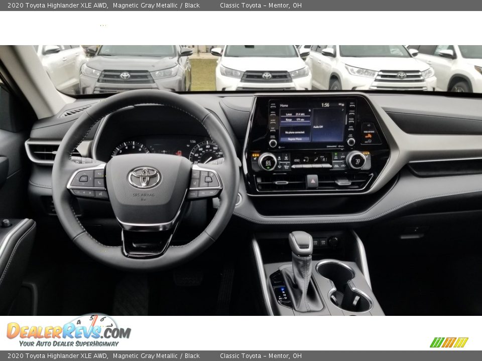 Dashboard of 2020 Toyota Highlander XLE AWD Photo #4