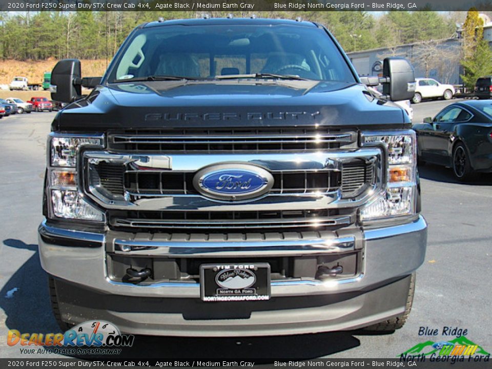 2020 Ford F250 Super Duty STX Crew Cab 4x4 Agate Black / Medium Earth Gray Photo #4