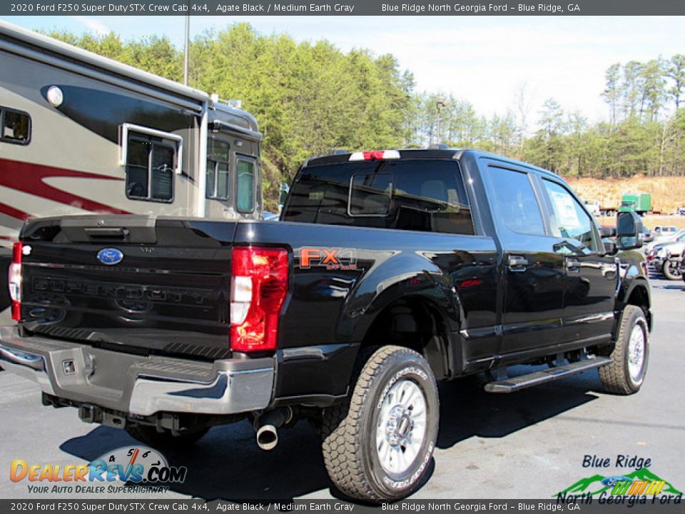 2020 Ford F250 Super Duty STX Crew Cab 4x4 Agate Black / Medium Earth Gray Photo #6