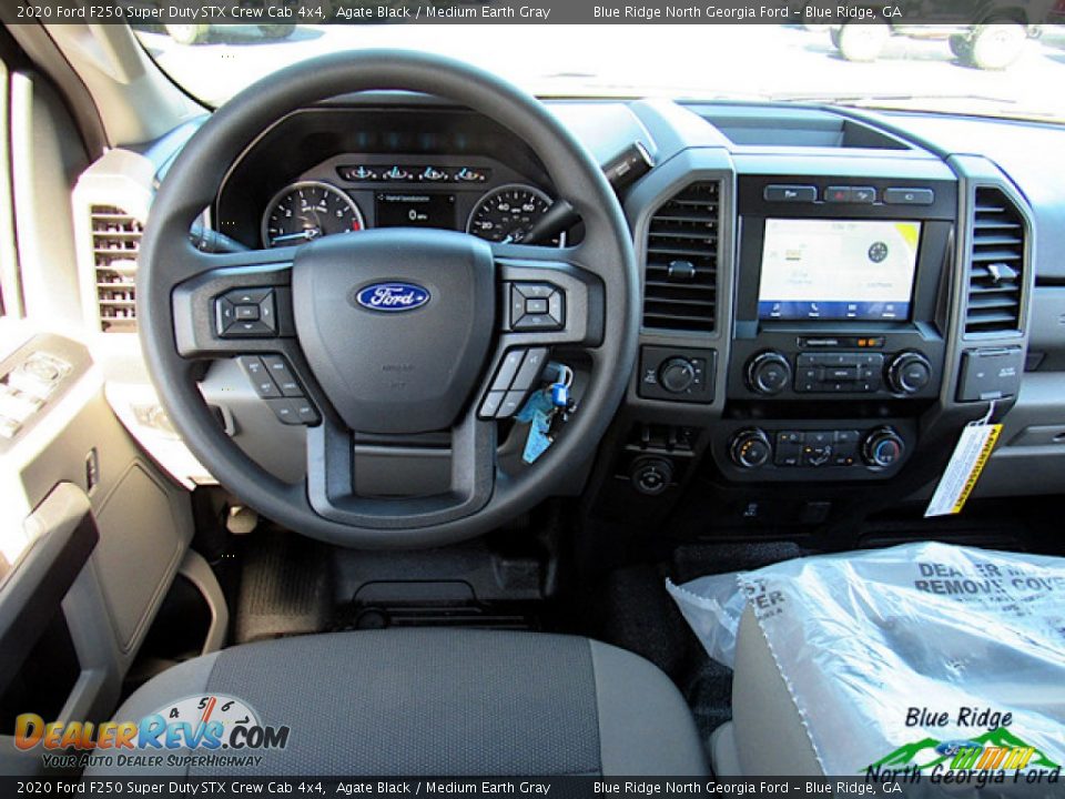 2020 Ford F250 Super Duty STX Crew Cab 4x4 Agate Black / Medium Earth Gray Photo #14