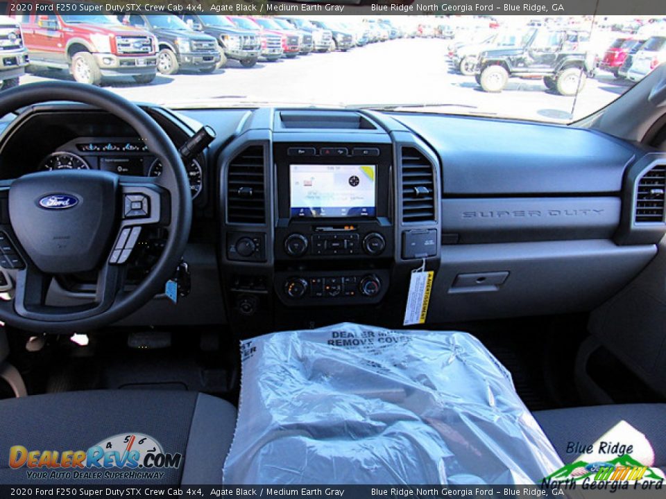 2020 Ford F250 Super Duty STX Crew Cab 4x4 Agate Black / Medium Earth Gray Photo #15