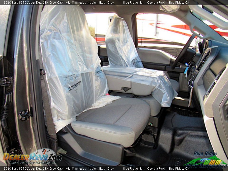 2020 Ford F250 Super Duty STX Crew Cab 4x4 Magnetic / Medium Earth Gray Photo #11
