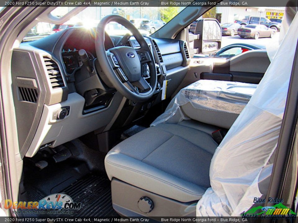 2020 Ford F250 Super Duty STX Crew Cab 4x4 Magnetic / Medium Earth Gray Photo #28