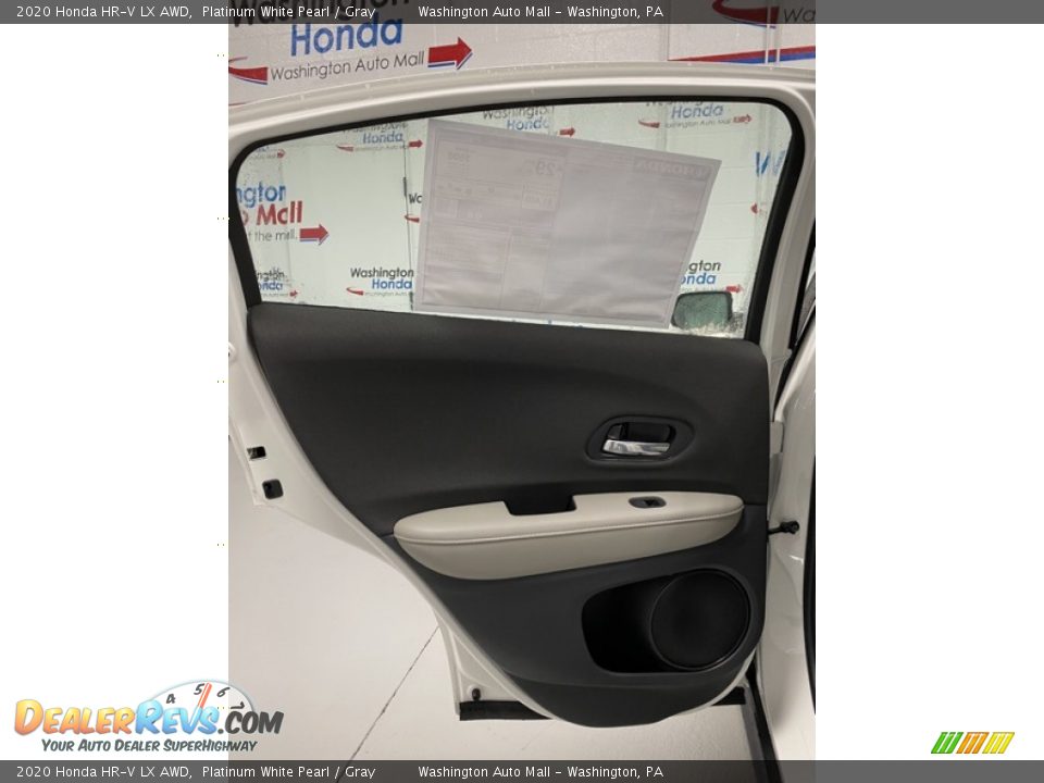 2020 Honda HR-V LX AWD Platinum White Pearl / Gray Photo #16