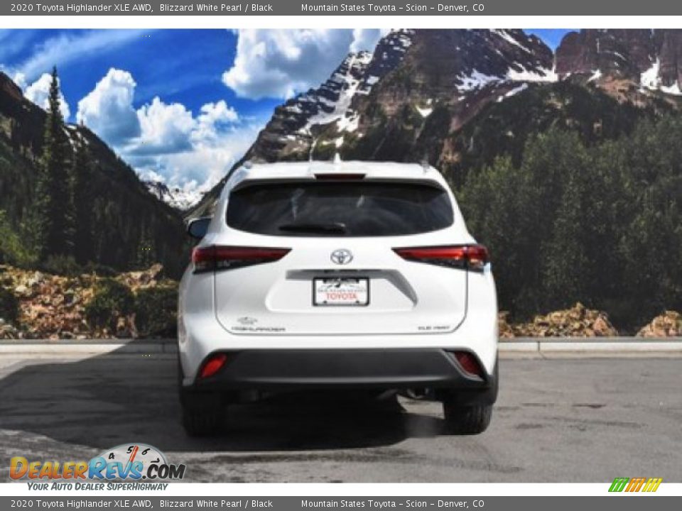 2020 Toyota Highlander XLE AWD Blizzard White Pearl / Black Photo #4