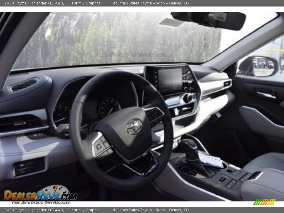 2020 Toyota Highlander XLE AWD Blueprint / Graphite Photo #5