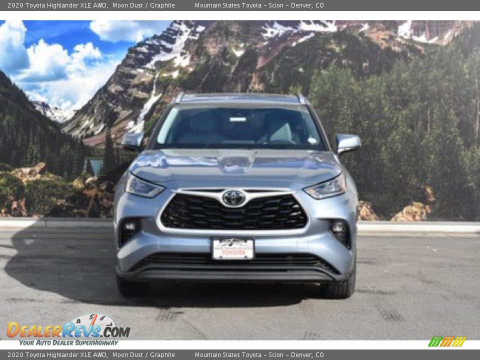 2020 Toyota Highlander XLE AWD Moon Dust / Graphite Photo #2