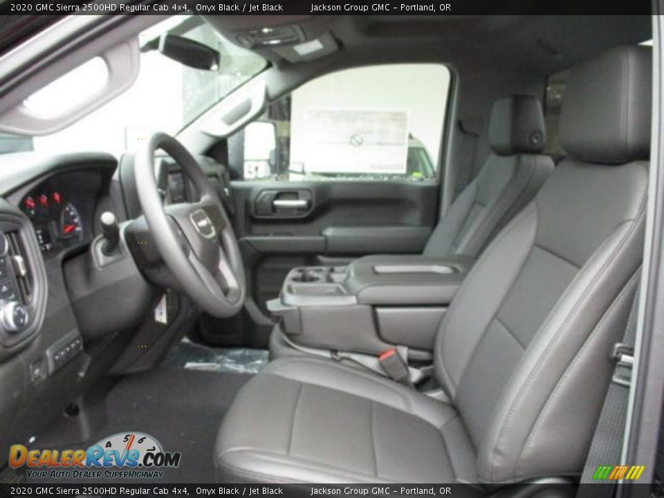Front Seat of 2020 GMC Sierra 2500HD Regular Cab 4x4 Photo #3