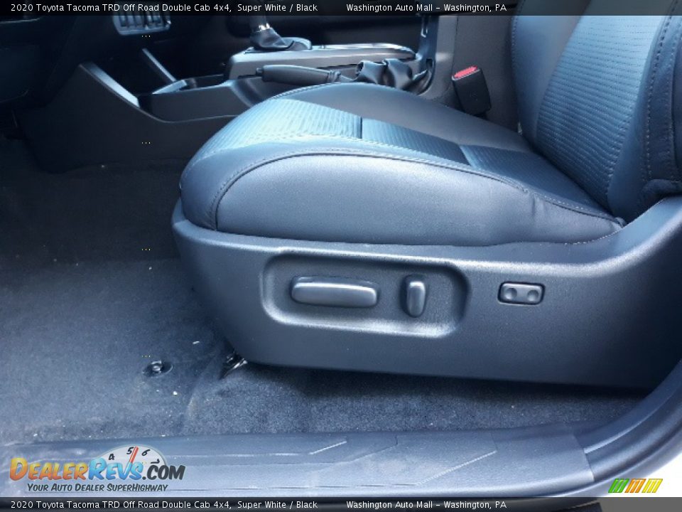 2020 Toyota Tacoma TRD Off Road Double Cab 4x4 Super White / Black Photo #25
