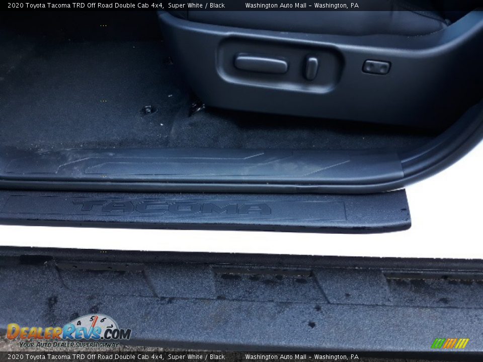 2020 Toyota Tacoma TRD Off Road Double Cab 4x4 Super White / Black Photo #26