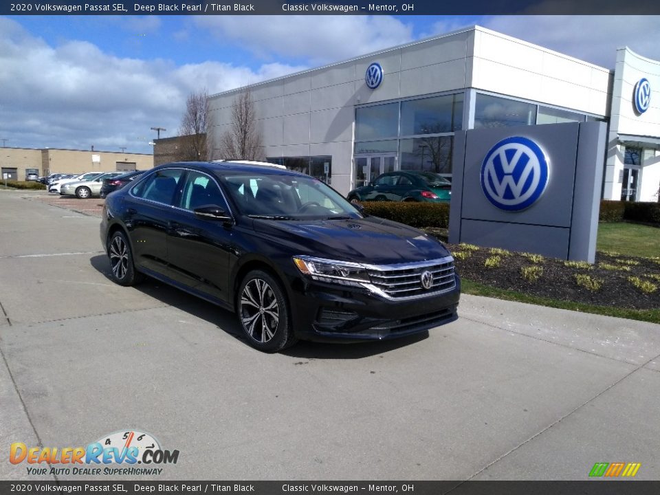 2020 Volkswagen Passat SEL Deep Black Pearl / Titan Black Photo #2