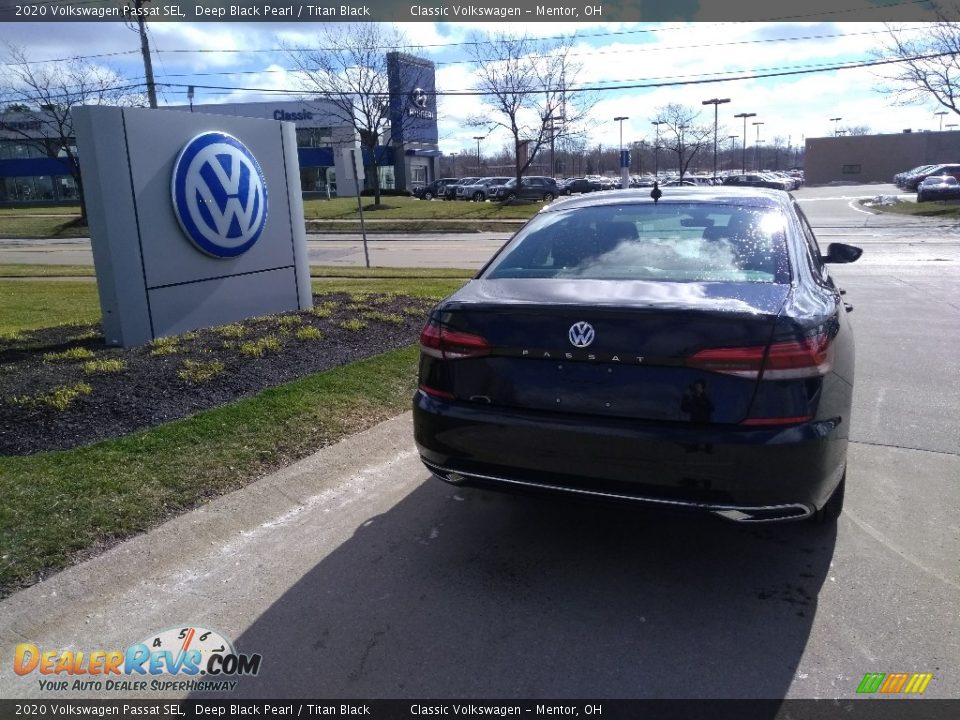 2020 Volkswagen Passat SEL Deep Black Pearl / Titan Black Photo #3