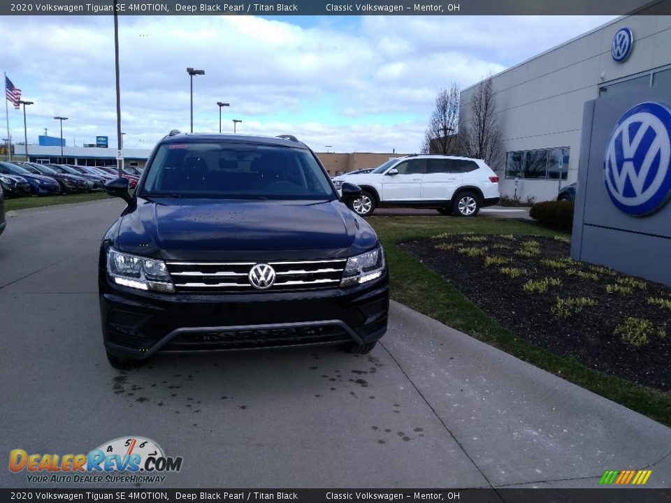 2020 Volkswagen Tiguan SE 4MOTION Deep Black Pearl / Titan Black Photo #1