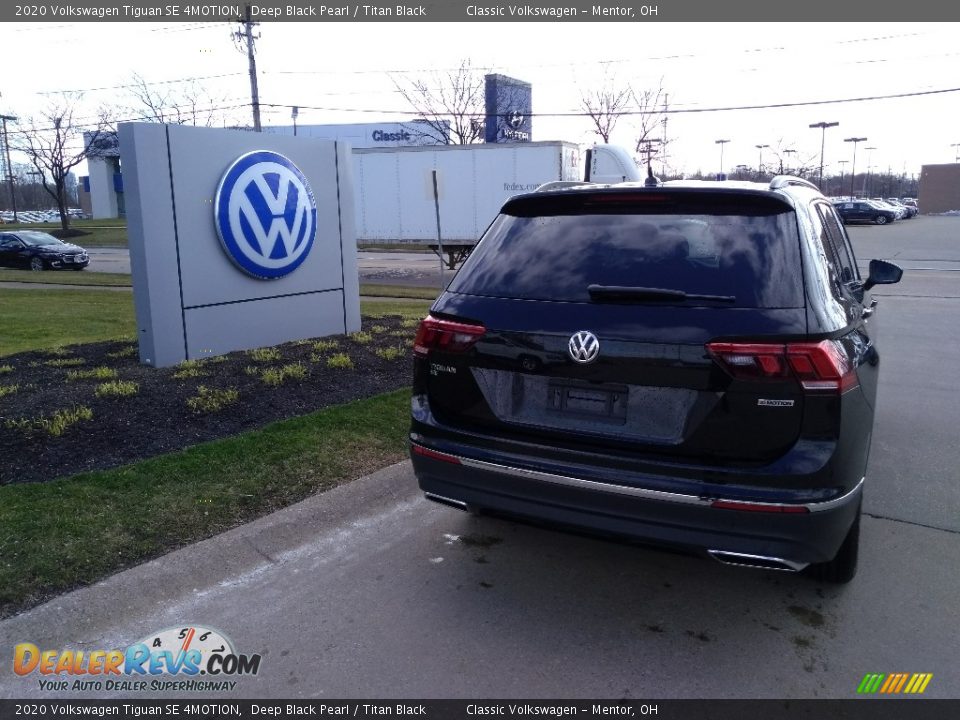 2020 Volkswagen Tiguan SE 4MOTION Deep Black Pearl / Titan Black Photo #3
