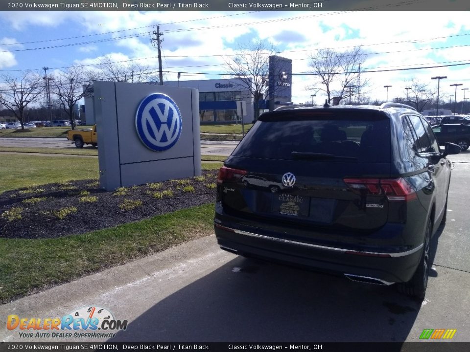 2020 Volkswagen Tiguan SE 4MOTION Deep Black Pearl / Titan Black Photo #3