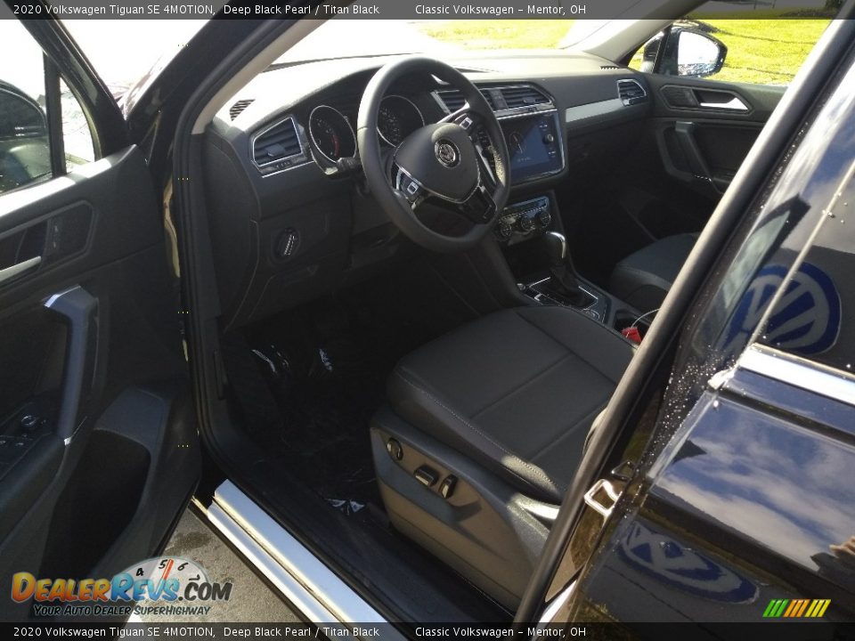 2020 Volkswagen Tiguan SE 4MOTION Deep Black Pearl / Titan Black Photo #5