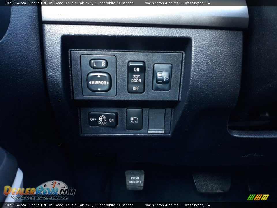 2020 Toyota Tundra TRD Off Road Double Cab 4x4 Super White / Graphite Photo #9