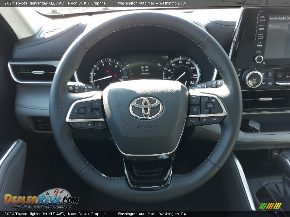 2020 Toyota Highlander XLE AWD Moon Dust / Graphite Photo #4
