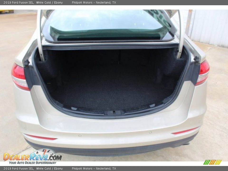 2019 Ford Fusion SEL White Gold / Ebony Photo #25