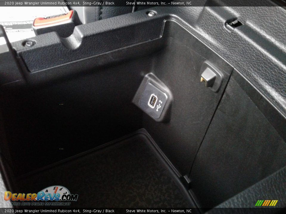2020 Jeep Wrangler Unlimited Rubicon 4x4 Sting-Gray / Black Photo #29