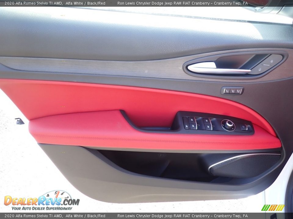 2020 Alfa Romeo Stelvio TI AWD Alfa White / Black/Red Photo #16