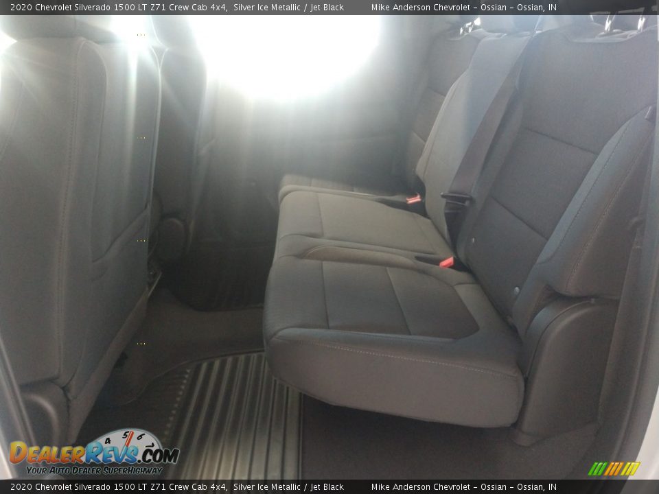 2020 Chevrolet Silverado 1500 LT Z71 Crew Cab 4x4 Silver Ice Metallic / Jet Black Photo #9