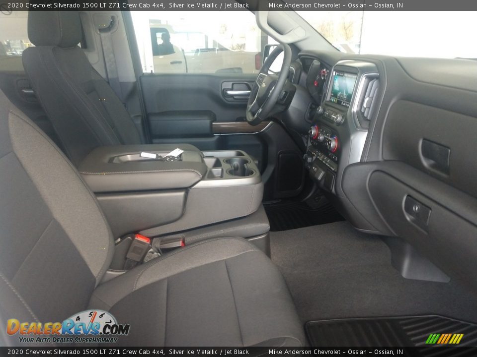 2020 Chevrolet Silverado 1500 LT Z71 Crew Cab 4x4 Silver Ice Metallic / Jet Black Photo #10