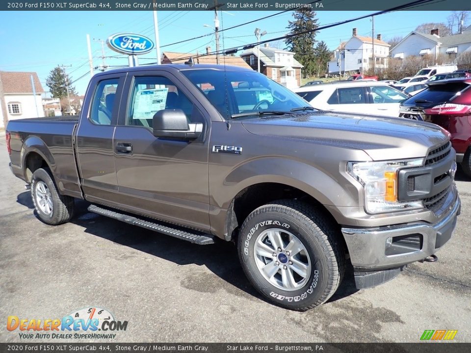 Front 3/4 View of 2020 Ford F150 XLT SuperCab 4x4 Photo #8