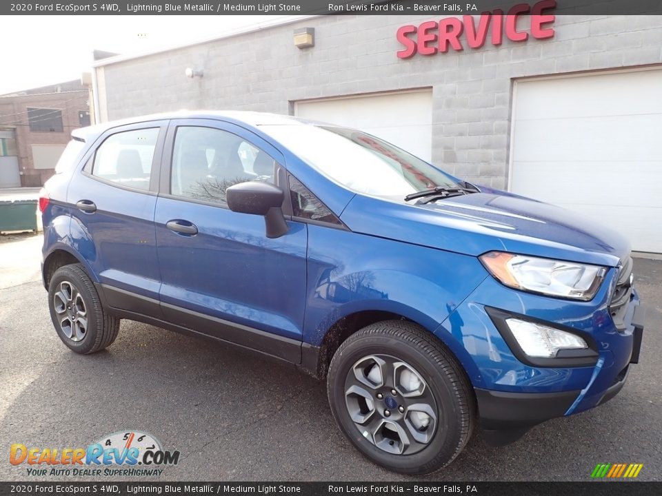 Front 3/4 View of 2020 Ford EcoSport S 4WD Photo #9