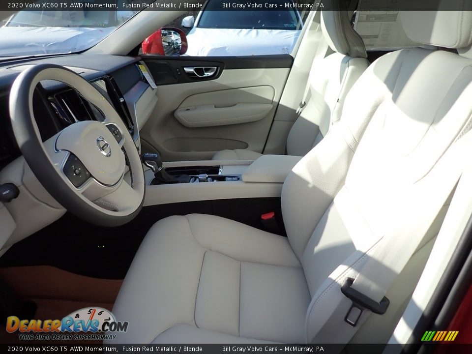 2020 Volvo XC60 T5 AWD Momentum Fusion Red Metallic / Blonde Photo #7